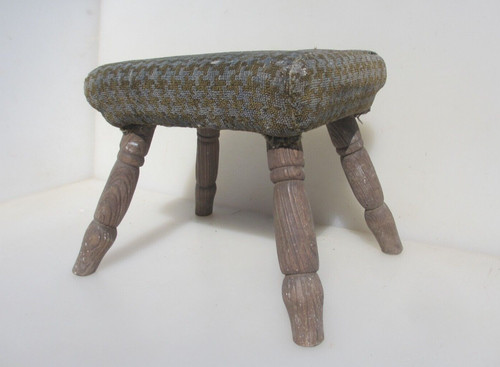 Small vintage wooden stool - small,