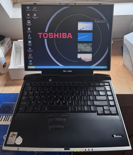 Vintage toshiba tecra t9000 - vintage,