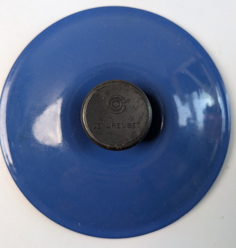Vintage creuset blue - le, cast