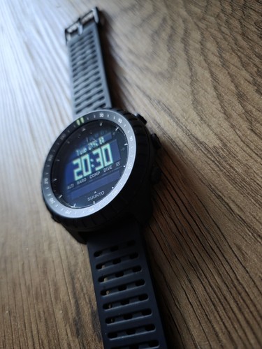 Suunto core all black watch - suunto,