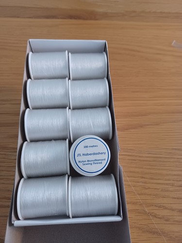 200 metre mono - x,
