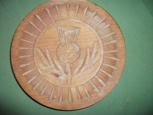 Wooden scottish thistle - wooden,