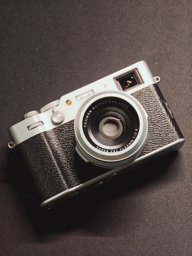 Fuji x100vi silver immaculate - fuji,