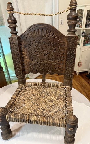 Primitive carved pidha - primitive,