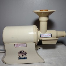 Vintage Champion Juicer ? G5-NG-853S Heavy Duty Off White Tested