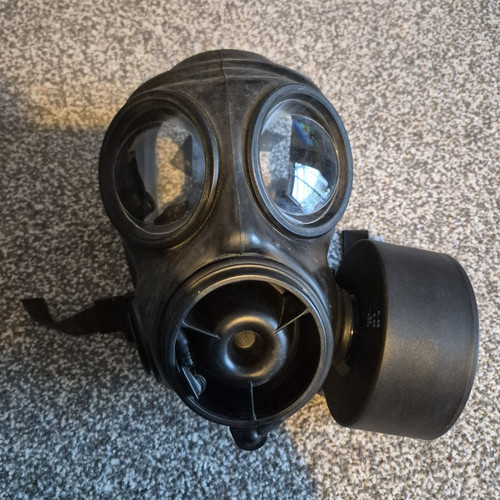 S10 gas mask complete with - mask,