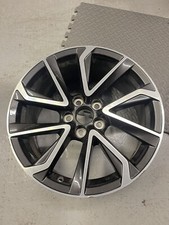 1 X Genuine Toyota Corolla 18"