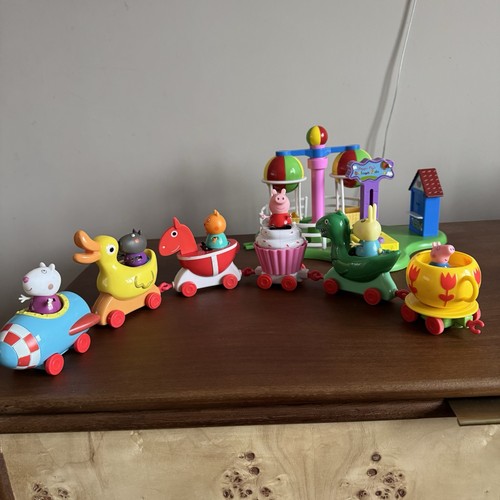 Peppa pig balloon ride - balloon, and