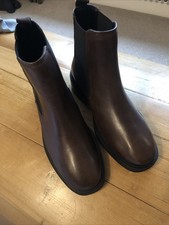 New Kurt Geiger Transpire