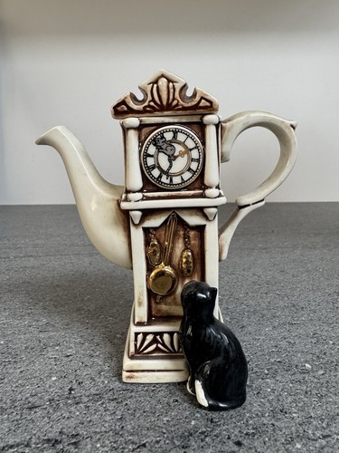 Cardew teapot super - teapot,