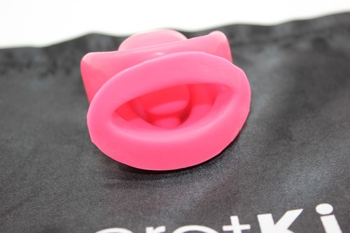 Pink rubber latex mouth - pink,