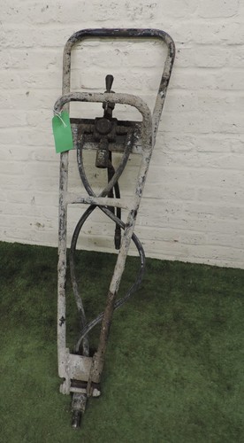 Belle hydraulic roller striker - hydraulic,