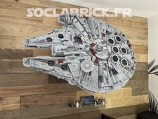 LEGO 75192 Millennium Falcon UCS MURAL Wall Mount Stand