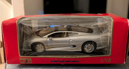 Maisto jaguar xj220 1992 - 1/18,