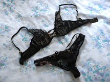 BNWOT Agent Provocateur 32B Black Lace Bra & Brief Set ribbons lace-up