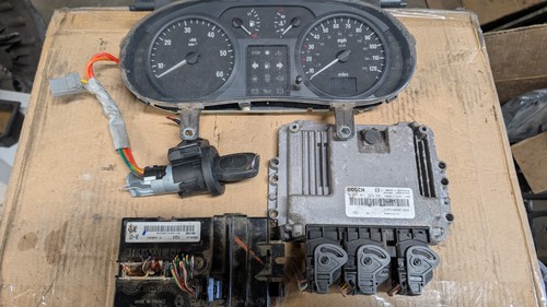 Vauxhall vivaro renault trafic - vivaro,