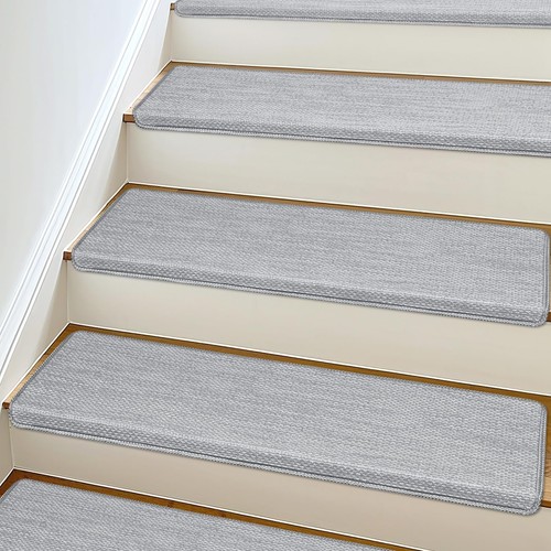 Bullnose carpet stair - carpet, treads