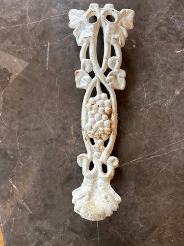 Cast iron grape vine - 16”,