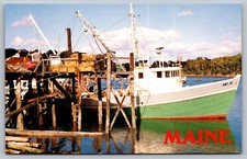 Postcard Fishing Boat Day's Catch Unloaded At South Bristol, Maine F3