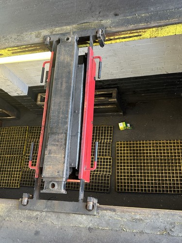 Jacking beam working very - beam,