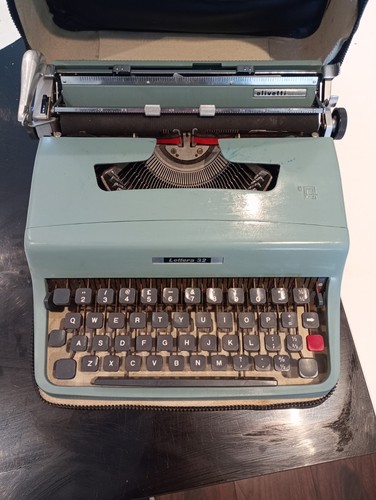 Vintage olivetti lettera - lettera, 32