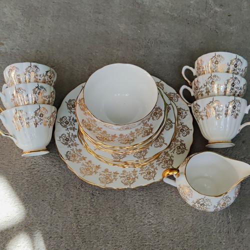 Crown royal bone china - royal,