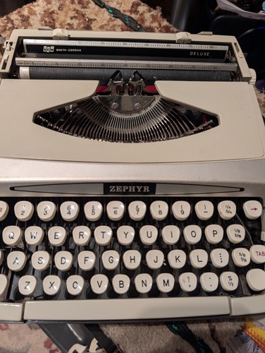 Smith corona deluxe - deluxe, zephyr