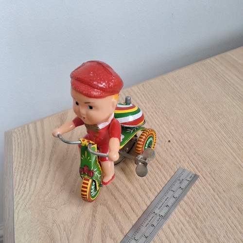 Vintage tin wind - wind-up, on