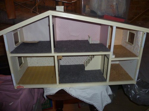 Lundby dolls house - dolls,