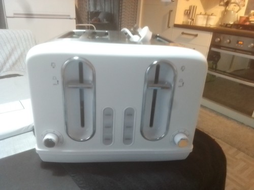 Kettle and toaster set - and,