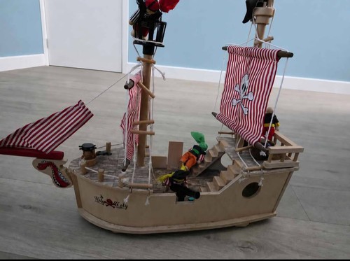 Wooden pirate ship - pirate,
