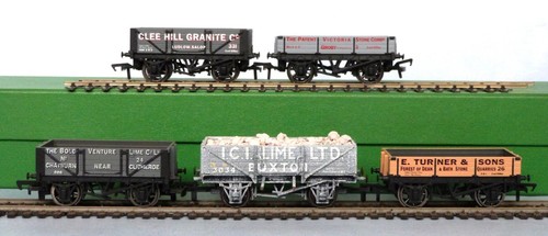 Hornby 3 4 plank wagons - 5, 3/4-plank