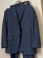 Hart Schaffner Marx Modern