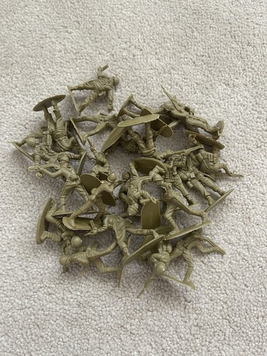 Lot vintage plastic soldiers - lot,