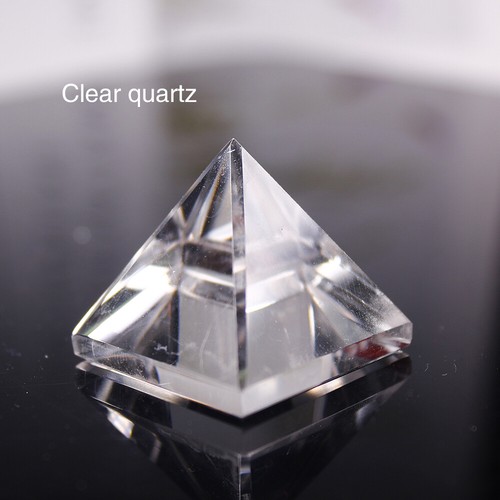 3cm natural quartz pyramid - 3cm,