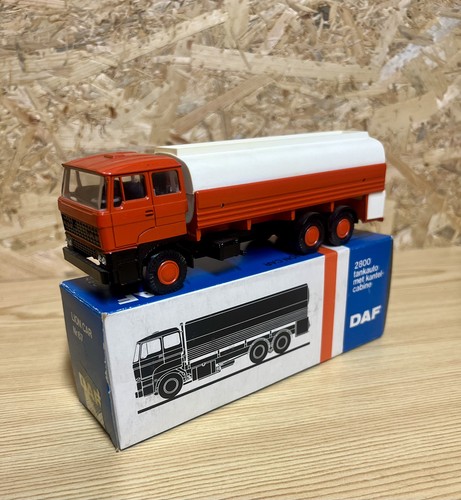 Lion car diecast - 67,