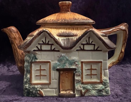 Decorative teapot keele - decorative,