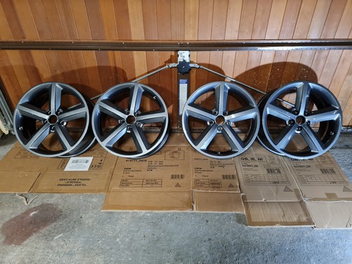 Audi 225 alloys - 8j,
