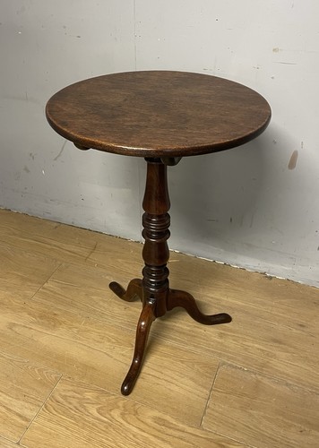 Georgian mahogany tilt top