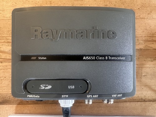Raymarine ais650 class - b, ais