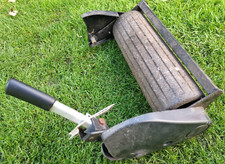 Hayter Spirit 41 Rear Roller Assembly For Petrol Lawn Mower 410044