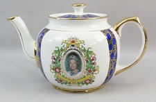 Ringtons Wade Queen Elizabeth Coronation 50th Anniversary Teapot  1.5 Pt
