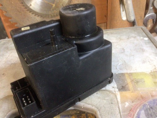 Mercedes central locking pump