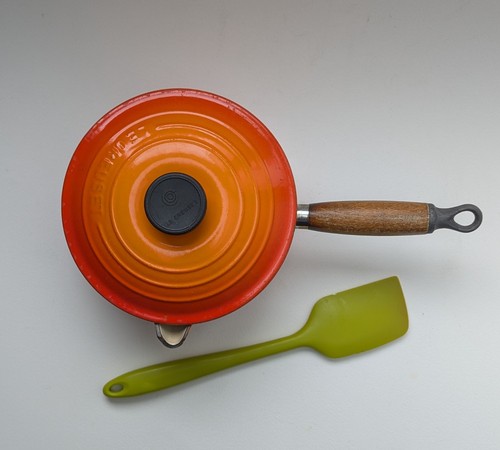 Vintage orange creuset - orange,