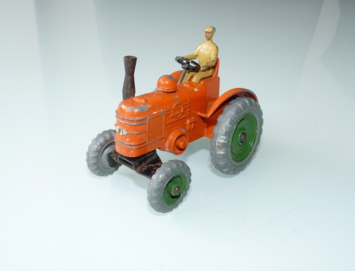 Vintage dinky toys field - -,