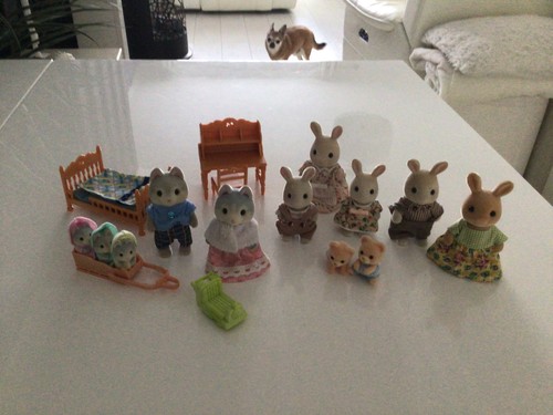 Sylvanian families figures - sylvanian,