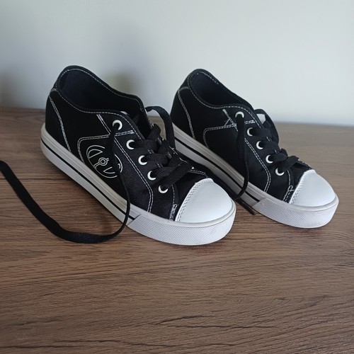 Black and white heelys - black,