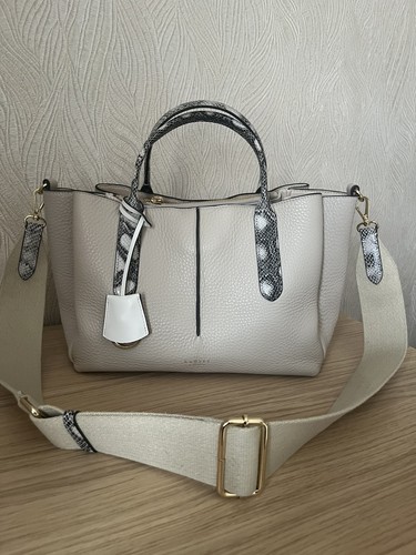 Radley london hillgate - london,