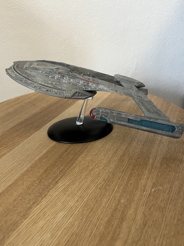 Eaglemoss star trek akira - xl,