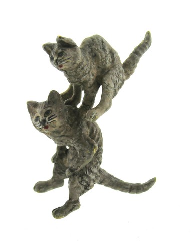 Vienna bronze cats - vienna, buck